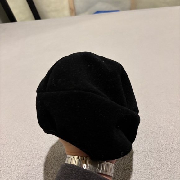 Outdoor Research Windstopper Alpine Hat Fleece Beanie Men Outdoor Hiking - Picture 2 of 7